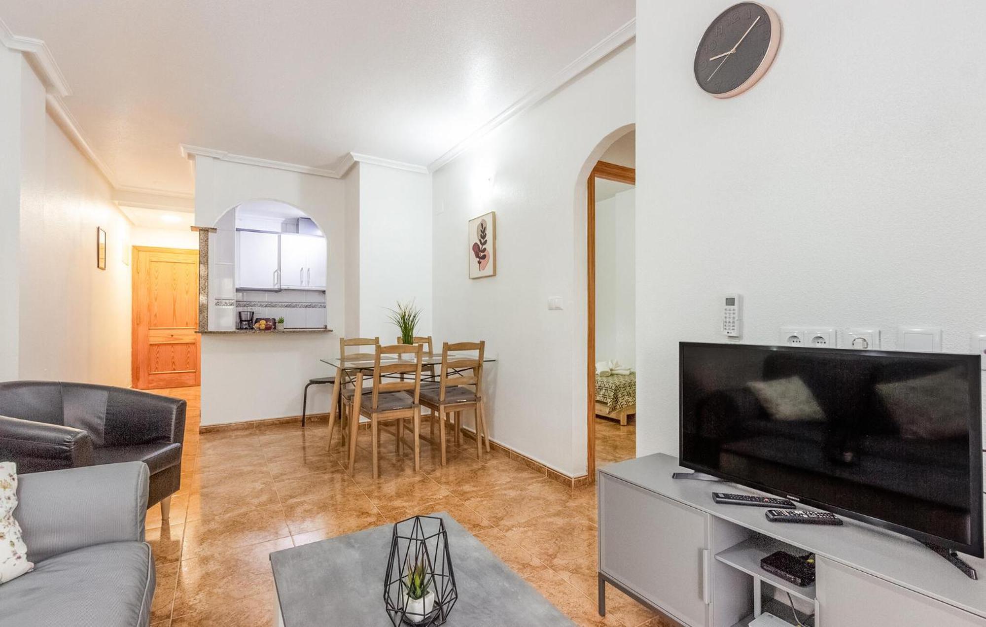 Amazing Apartment In Torrevieja With Kitchen Buitenkant foto