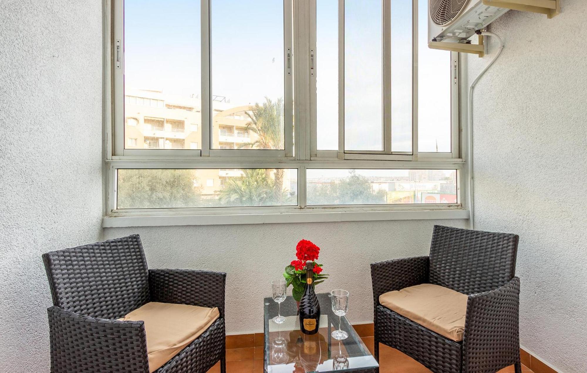 Amazing Apartment In Torrevieja With Kitchen Buitenkant foto