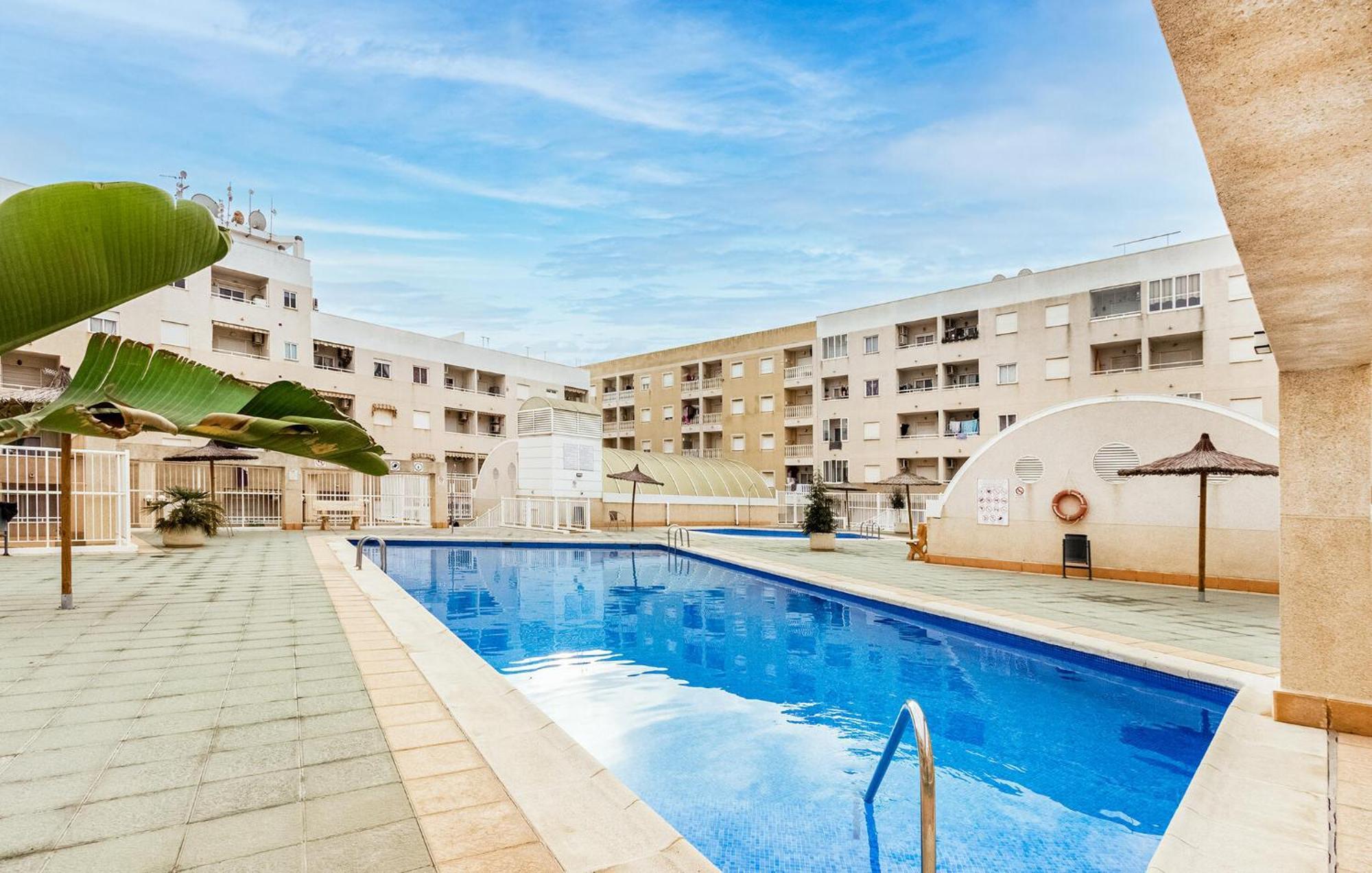 Amazing Apartment In Torrevieja With Kitchen Buitenkant foto